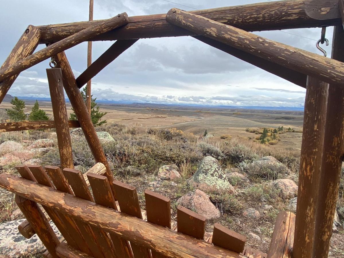 Red-Tail Roundhouse At 22 West Cabins And Recreation Hebron Buitenkant foto